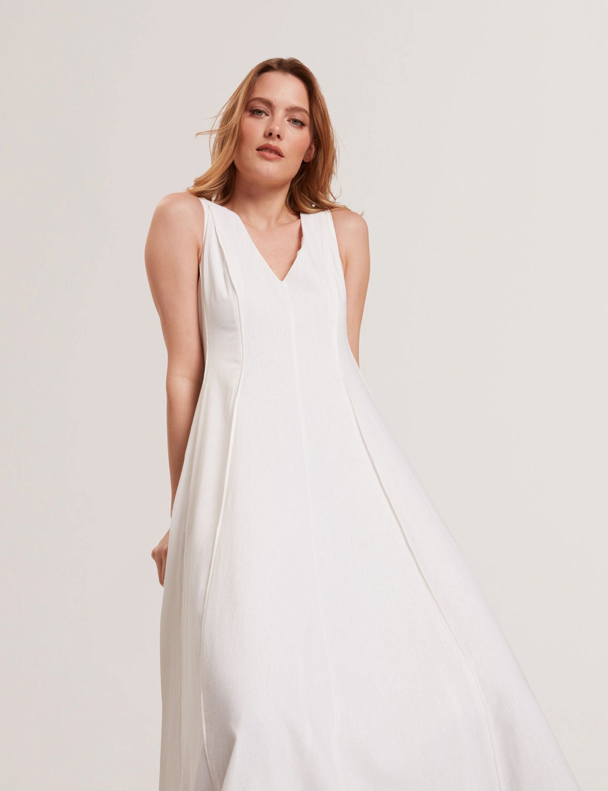 SLEEVELESS V-NECK PLEATED MAXI DRESS | ULTRA WHITE