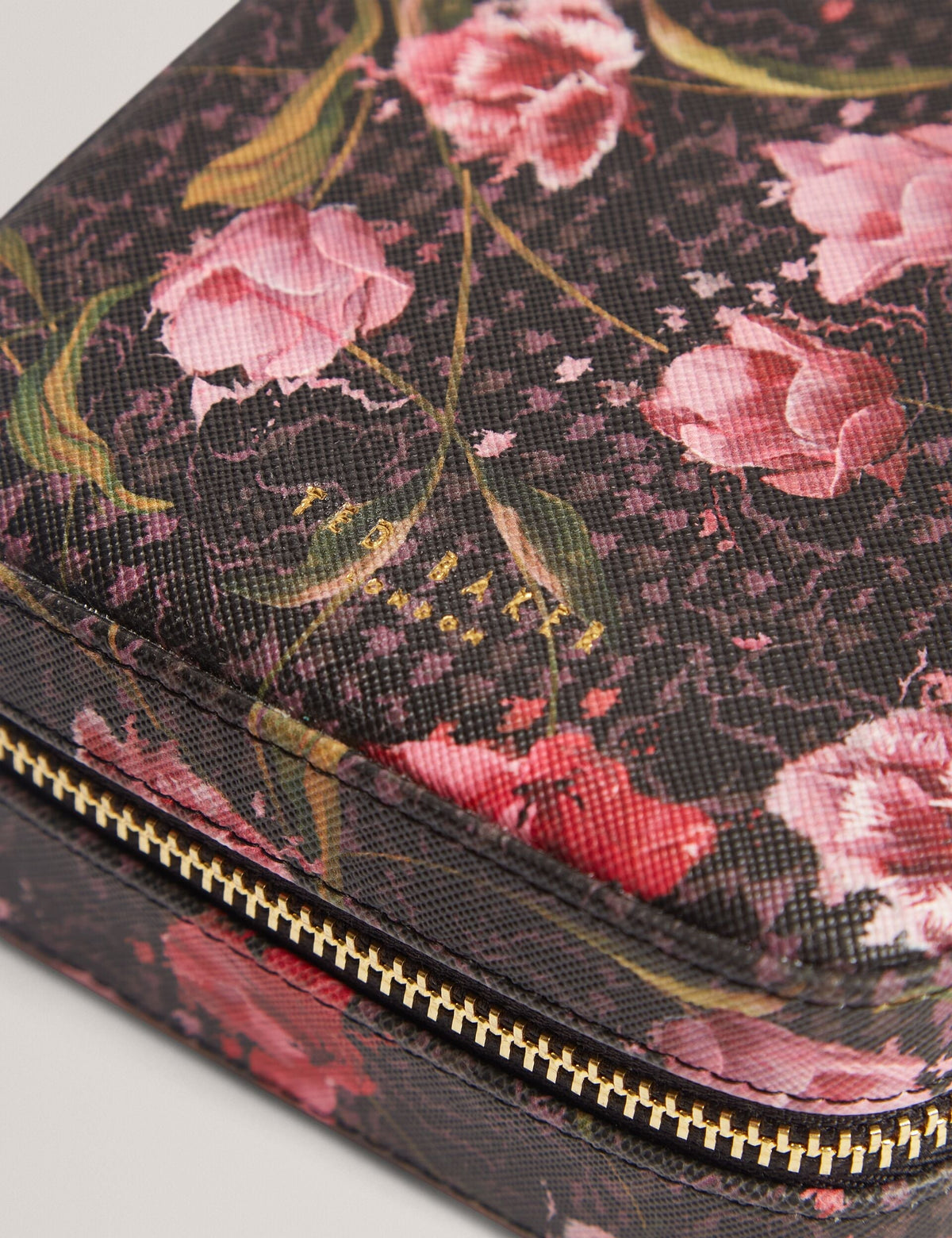 TULSAA | BLACK