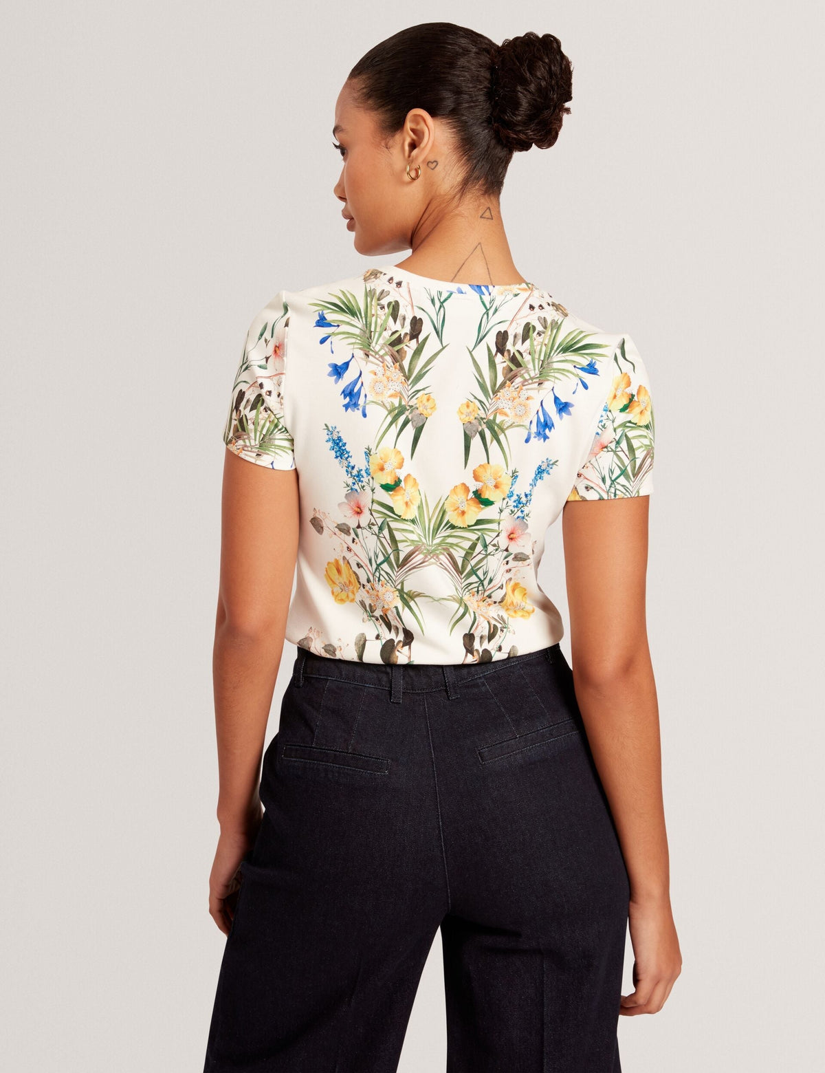ALLOVER FLORAL T-SHIRT | ULTRA WHITE