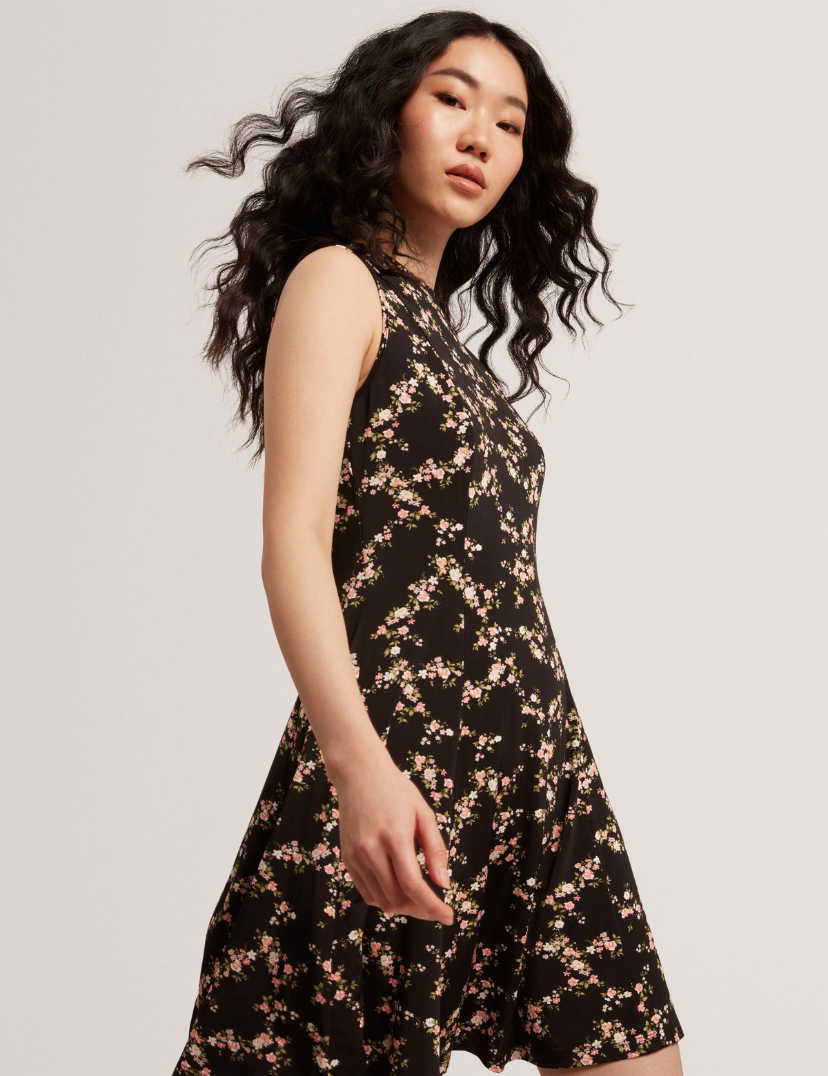 SLEEVELESS JERSEY MINI DRESS | RICH BLACK