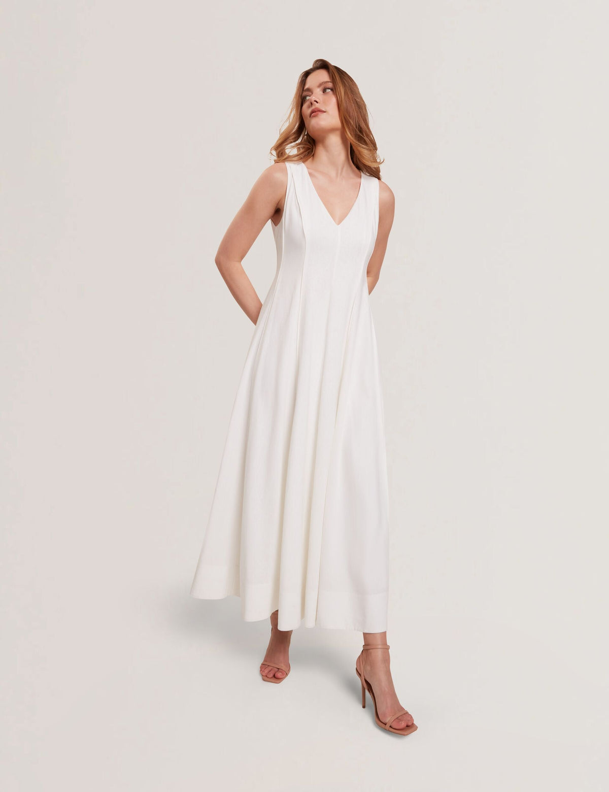 SLEEVELESS V-NECK PLEATED MAXI DRESS | ULTRA WHITE