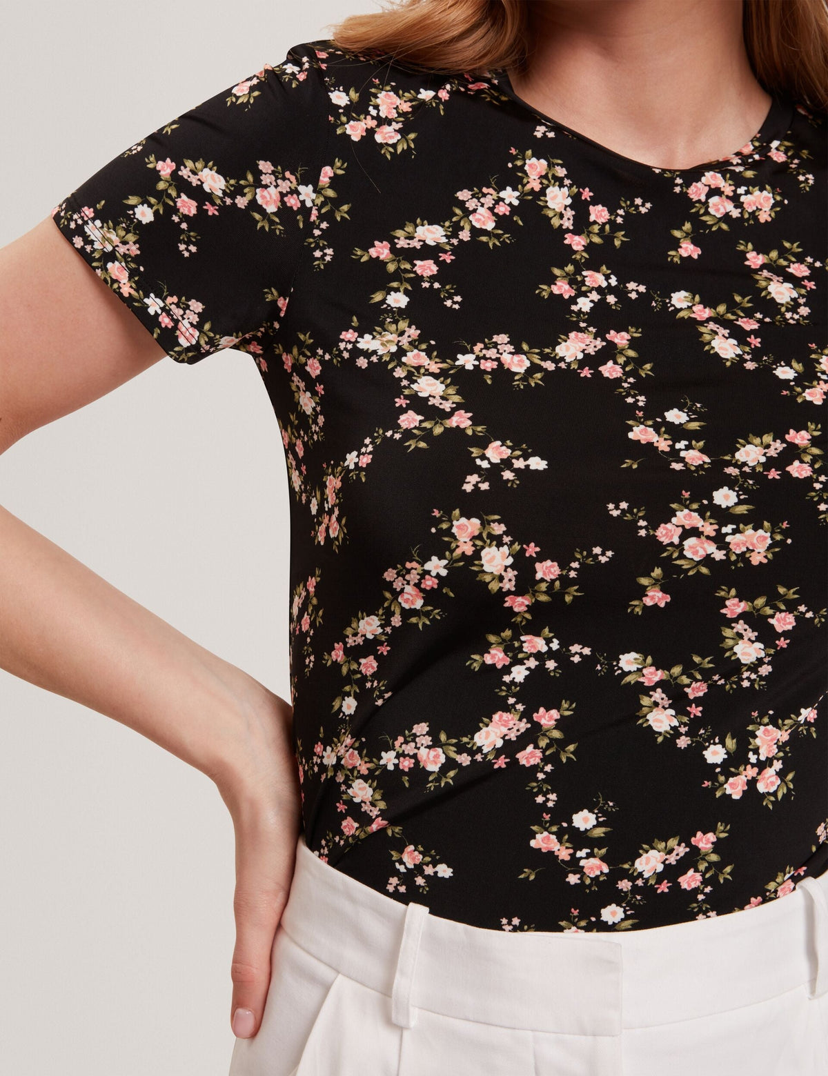 ALLOVER FLORAL T-SHIRT | RICH BLACK
