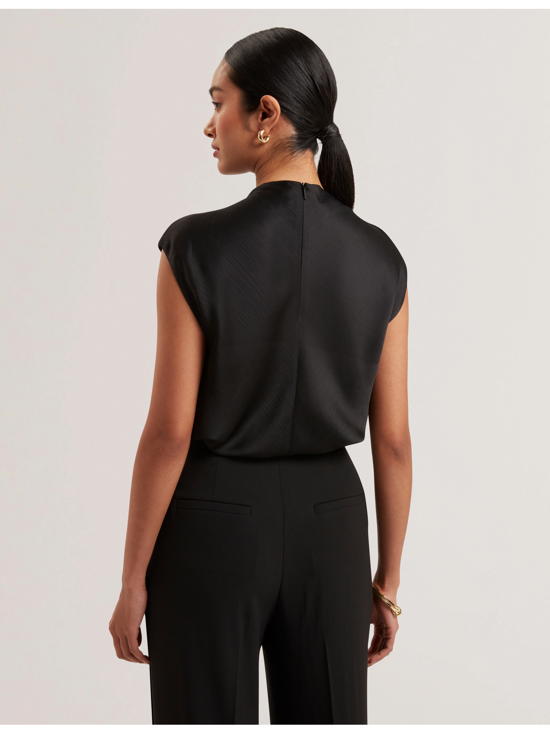 MISRINA | BLACK