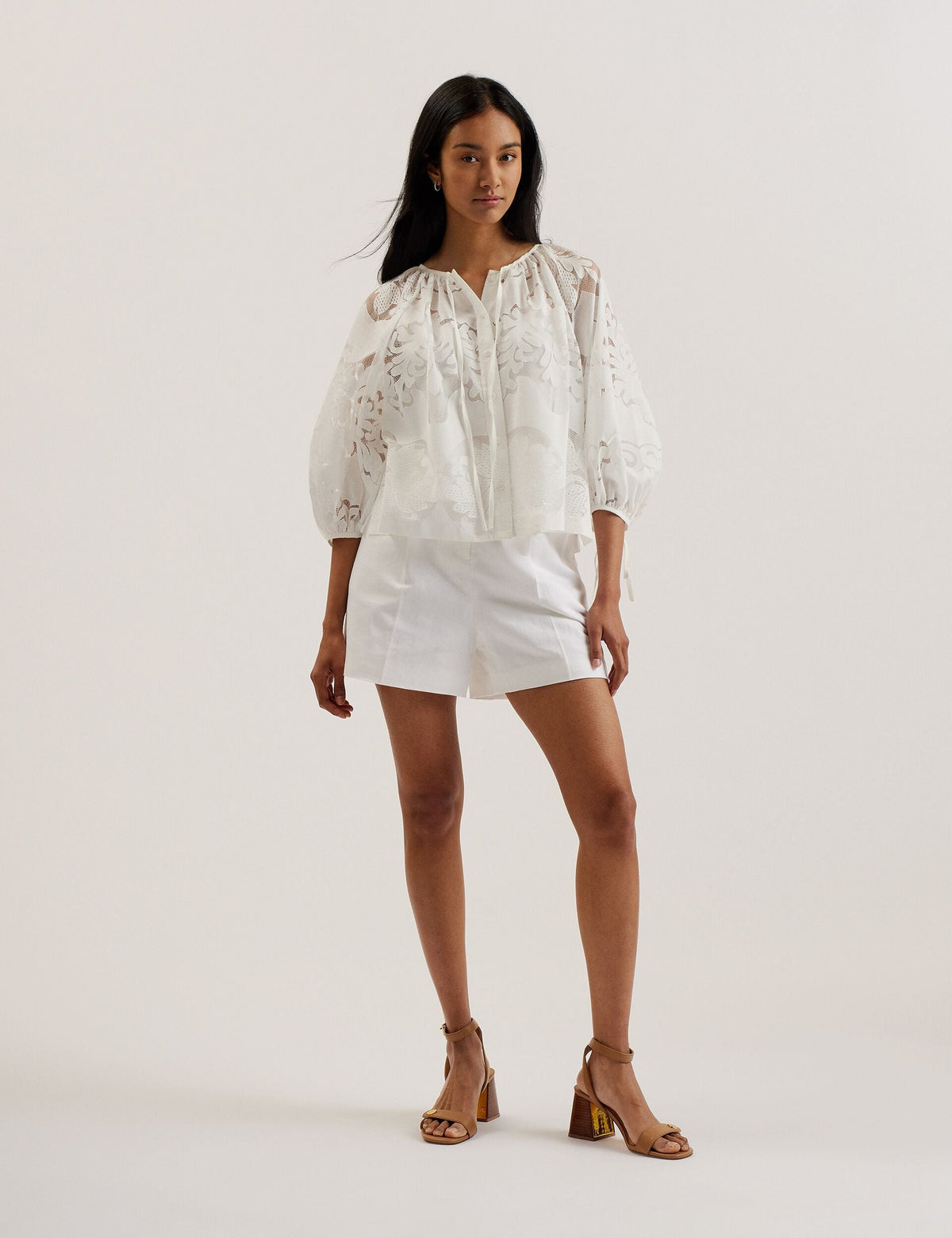 BACINA | WHITE