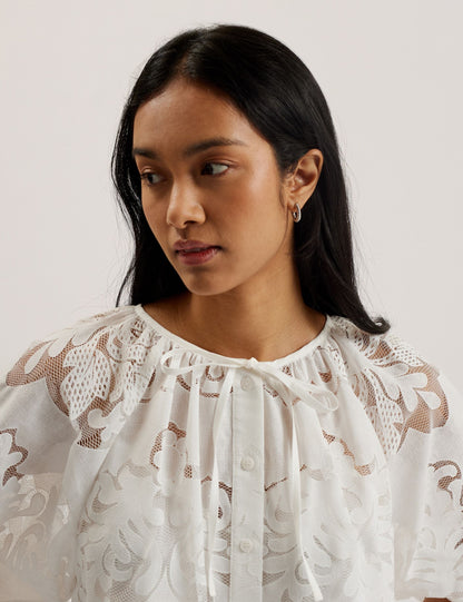 BACINA | WHITE
