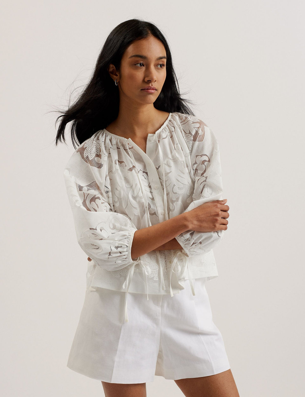 BACINA | WHITE