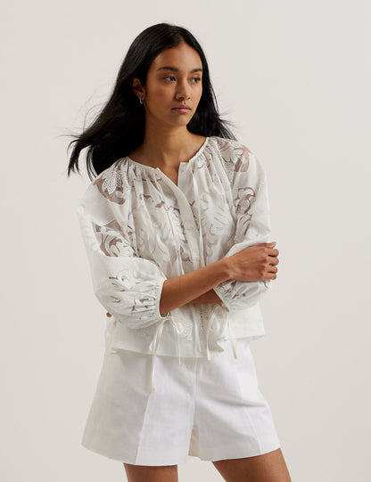 BACINA | WHITE