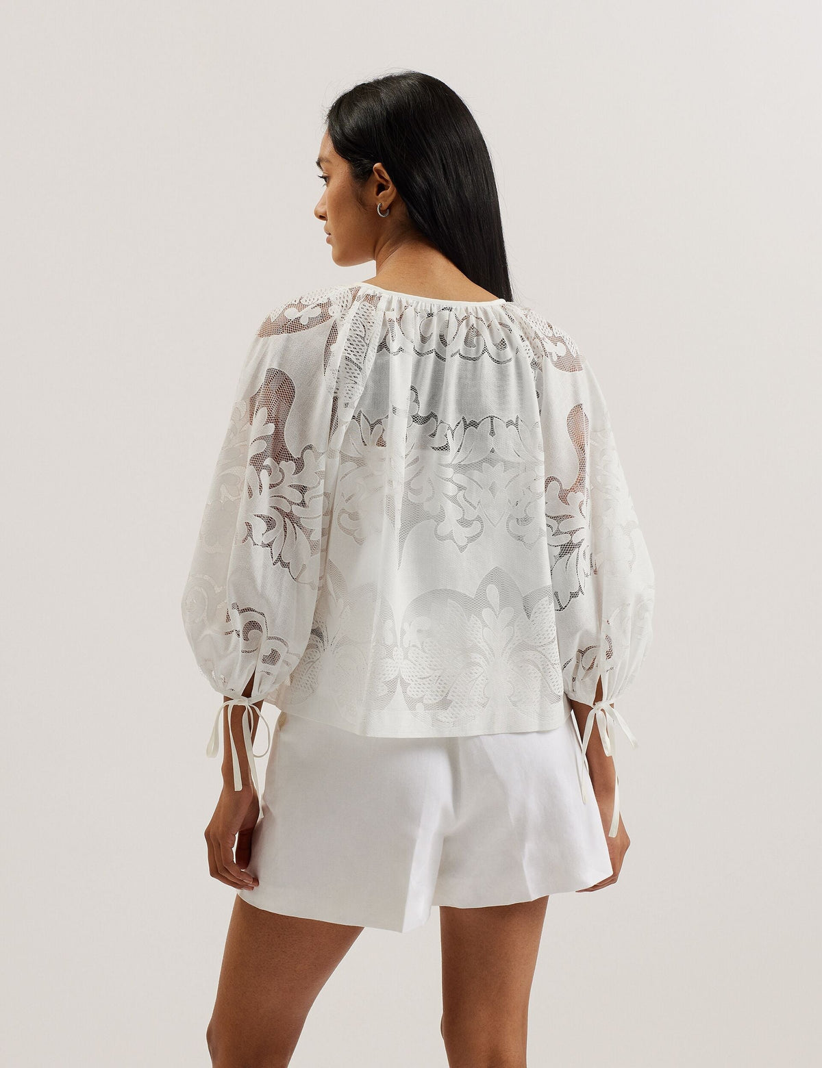 BACINA | WHITE