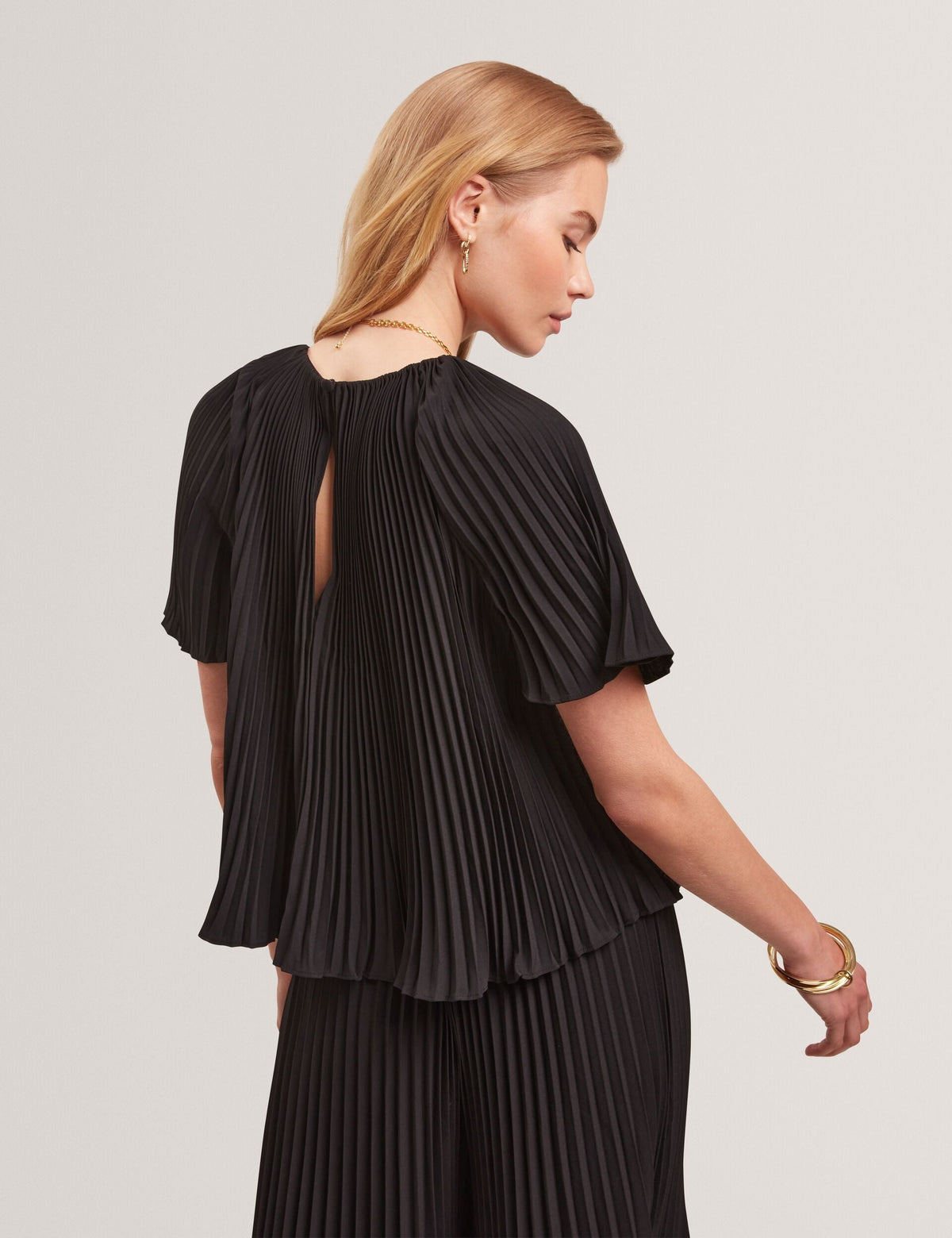 AGARA | BLACK