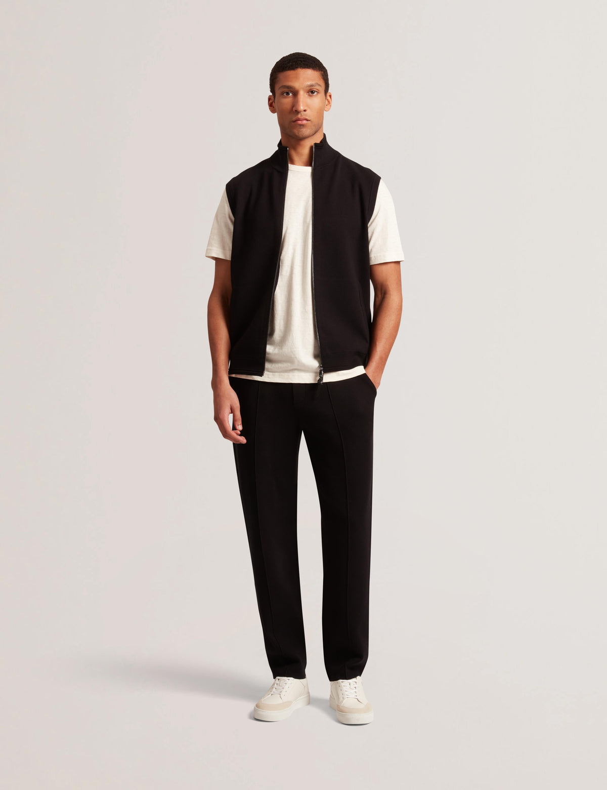 TERINCE | BLACK