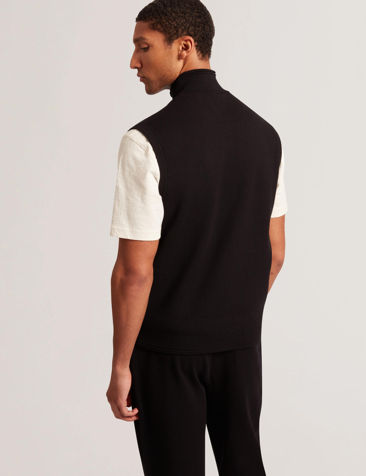 TERINCE | BLACK