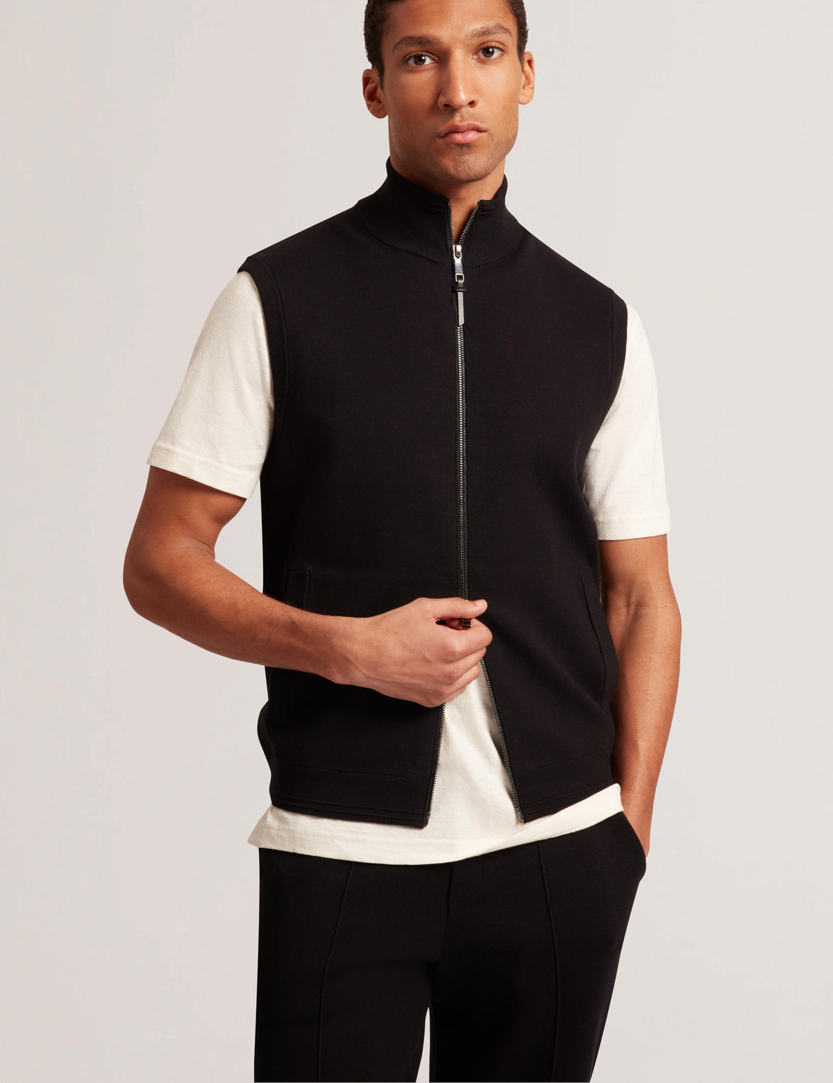 TERINCE | BLACK