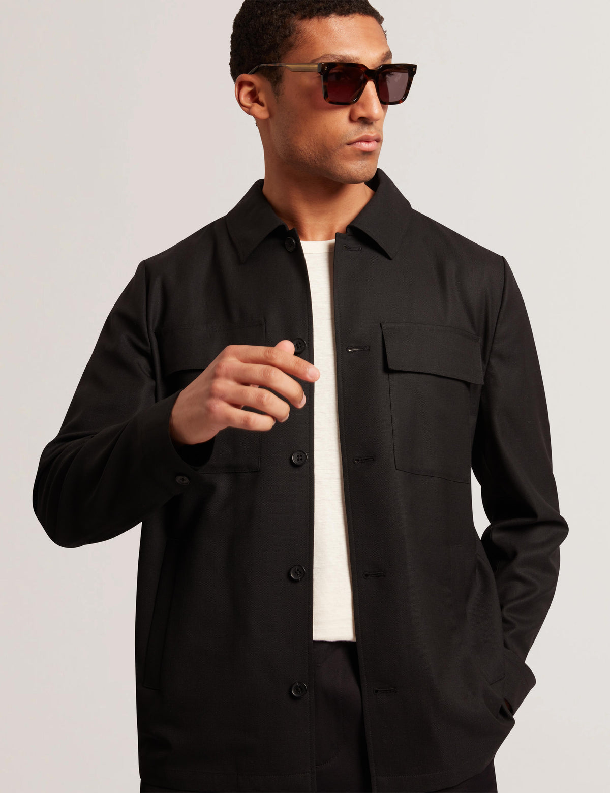 SELWYNJ | BLACK