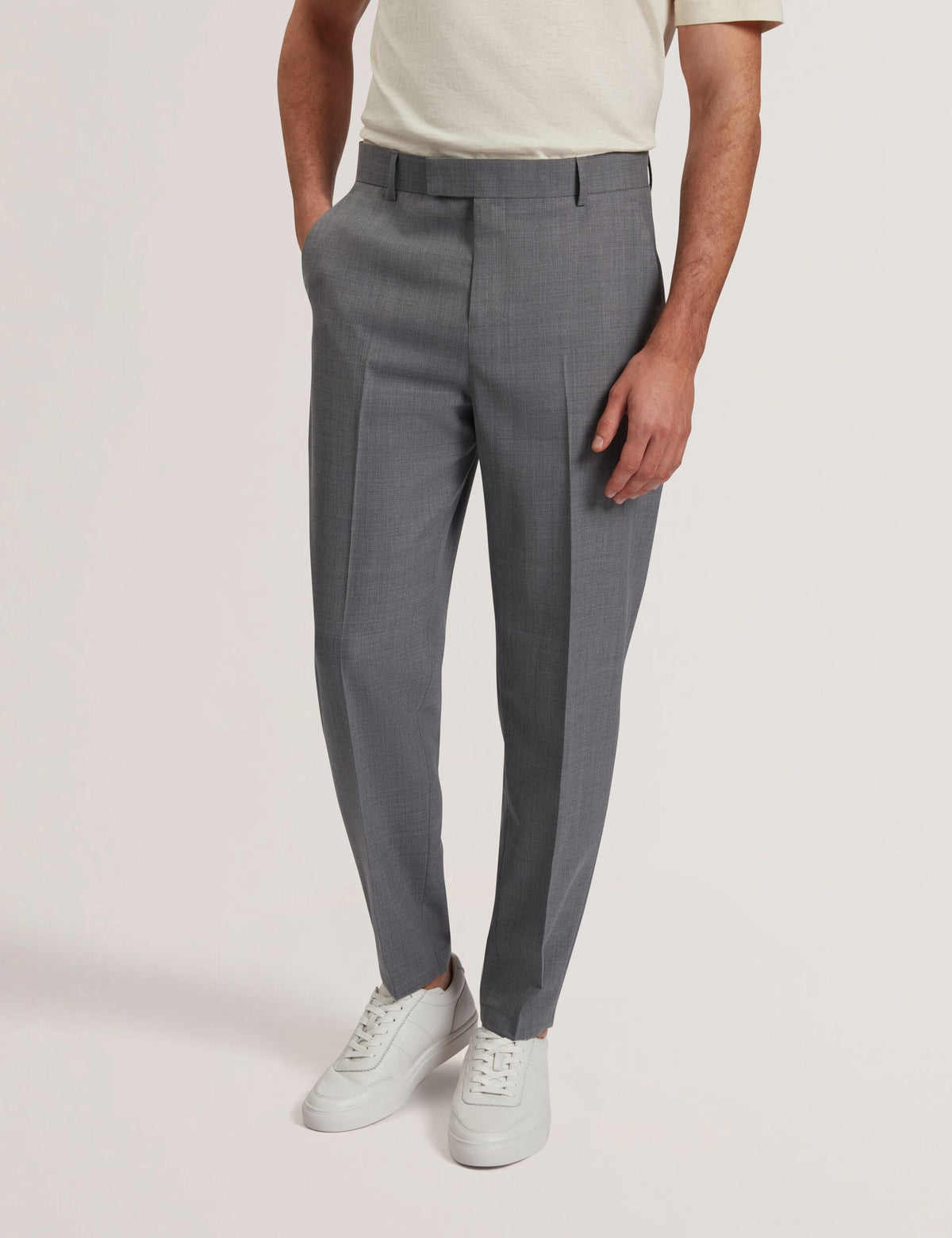 SELWYNT | MID-GREY
