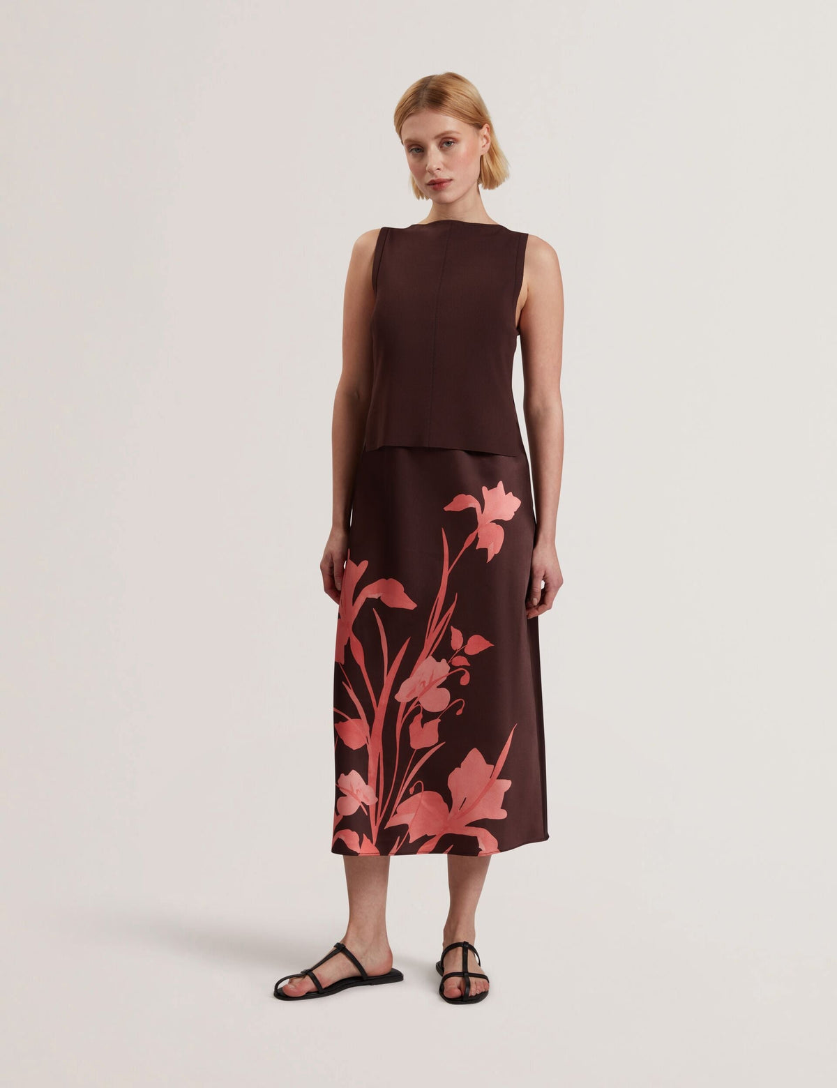LATTENA | DK-BROWN