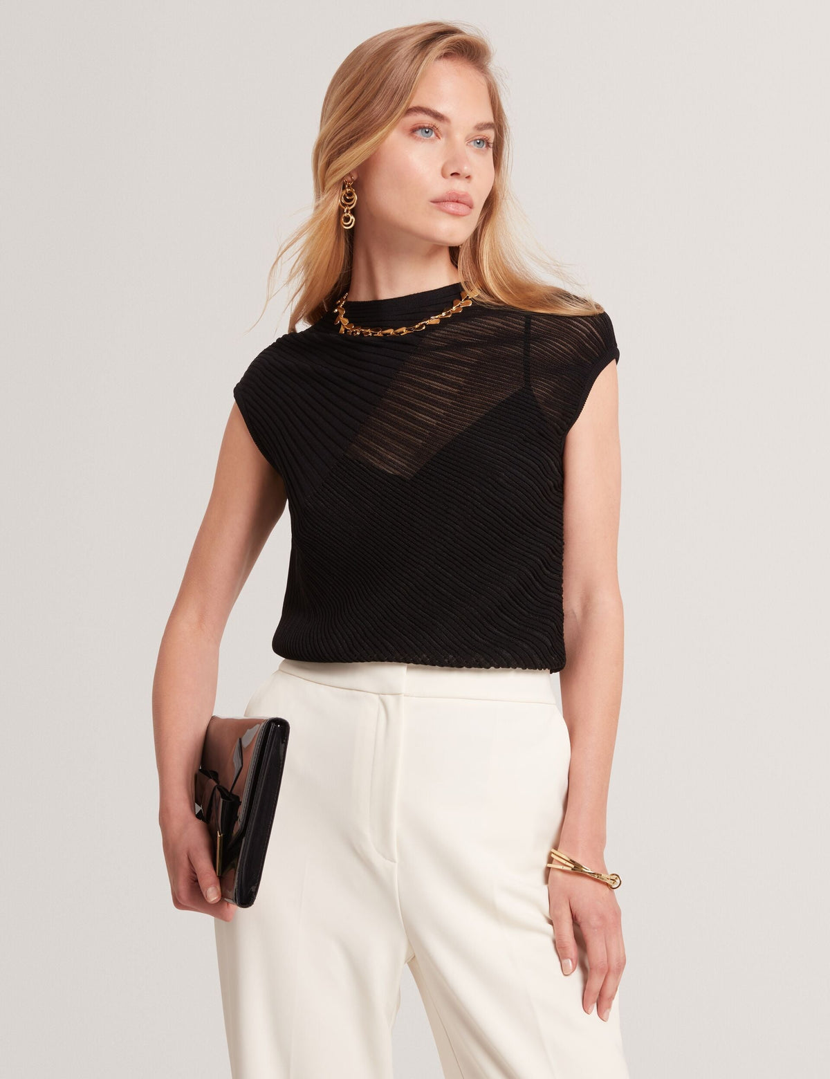 LAYYNII | BLACK