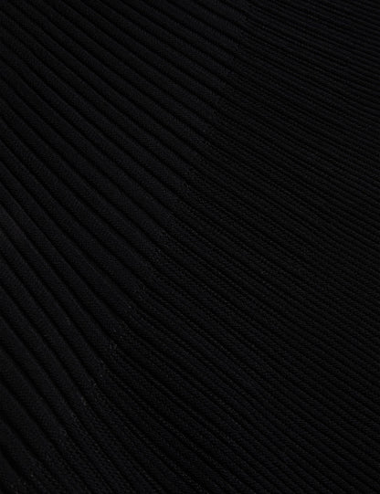 LAYYNII | BLACK