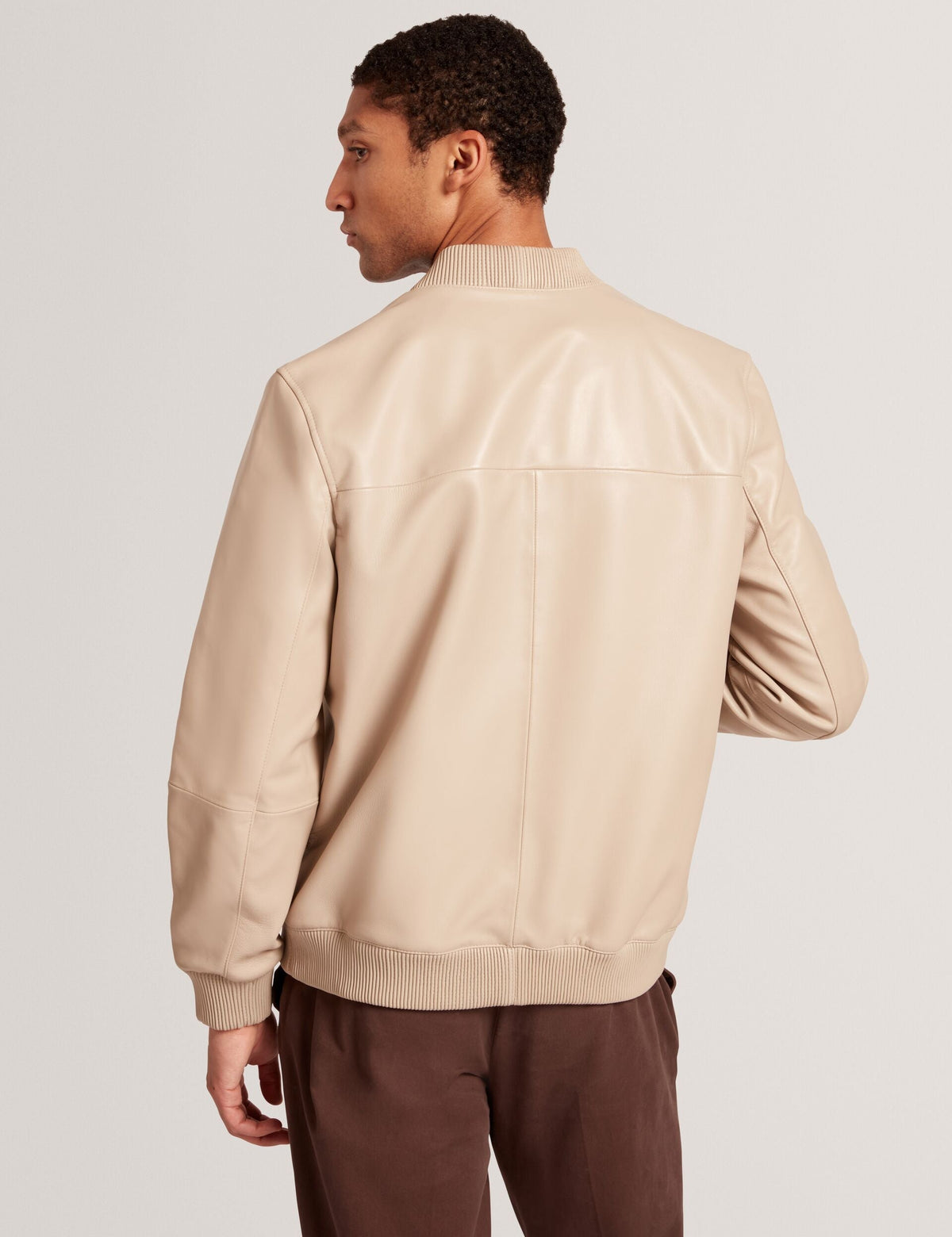 LEEAMS | TAUPE