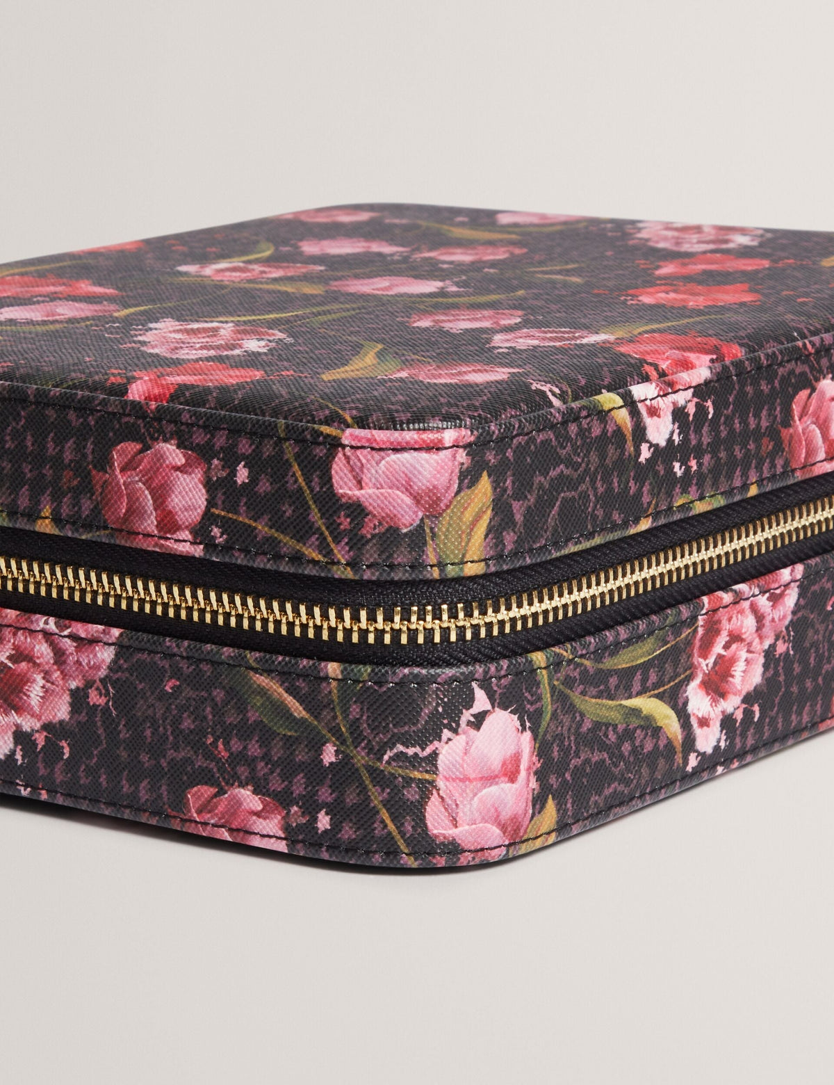 TULBERY | BLACK