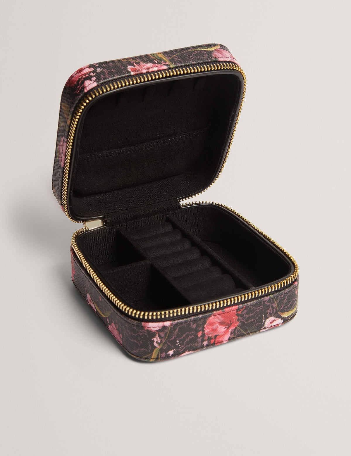 TULSAA | BLACK