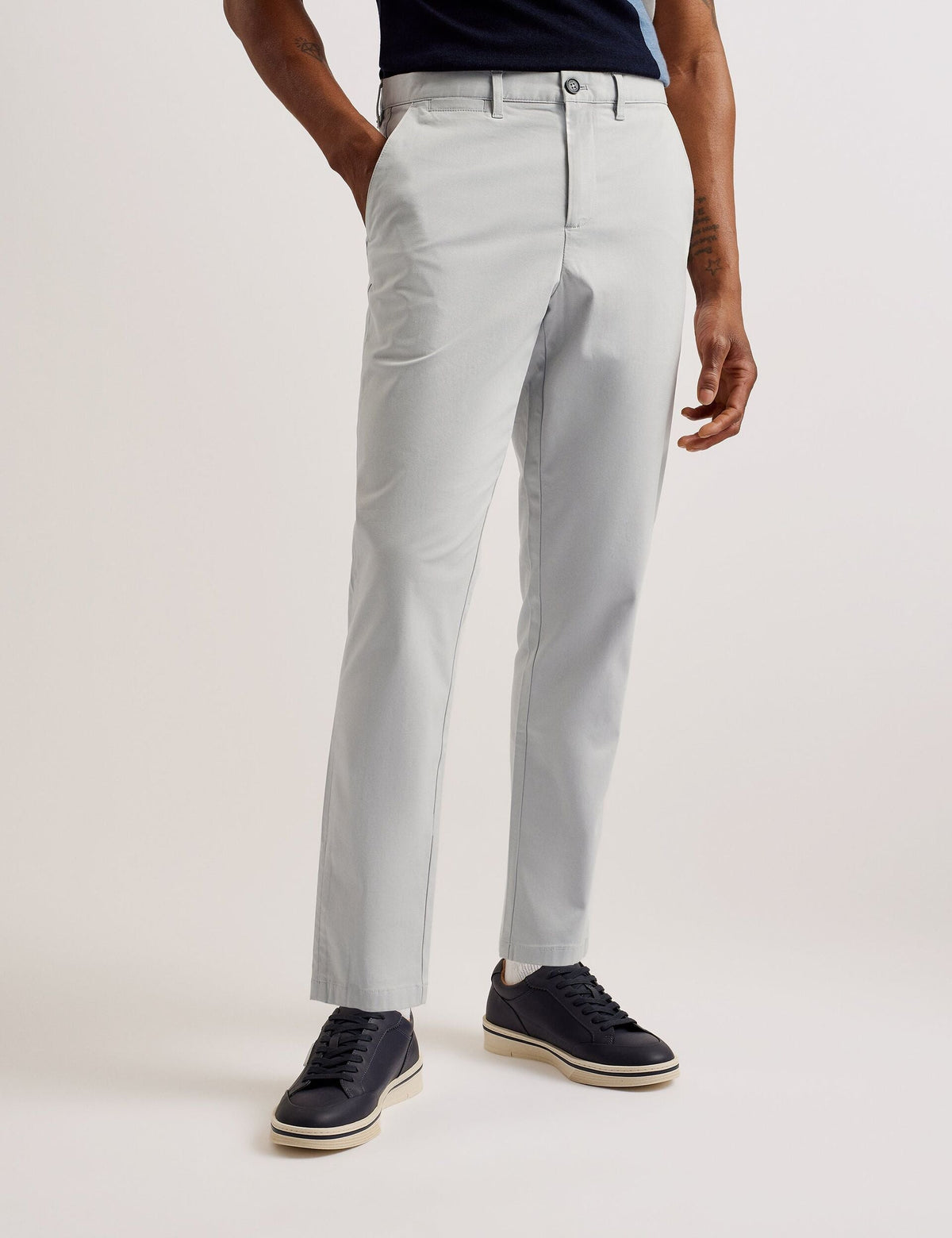 HAYBRN | LT-GREY