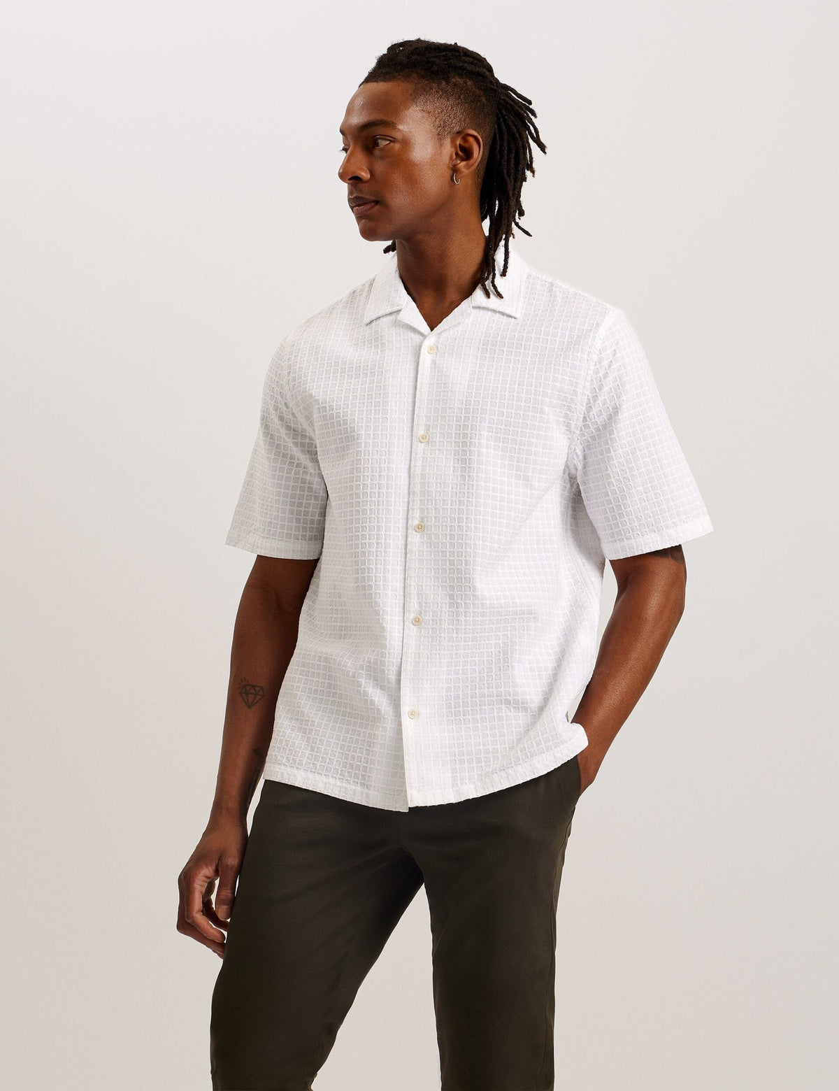 OISE | WHITE