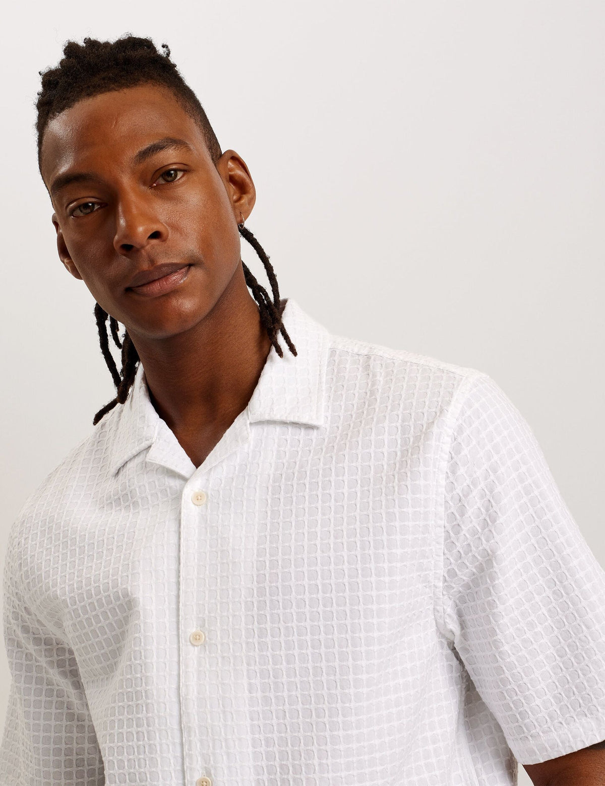 OISE | WHITE