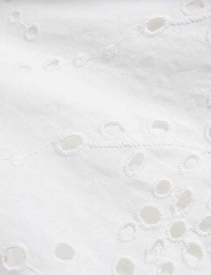NIKAIA | WHITE