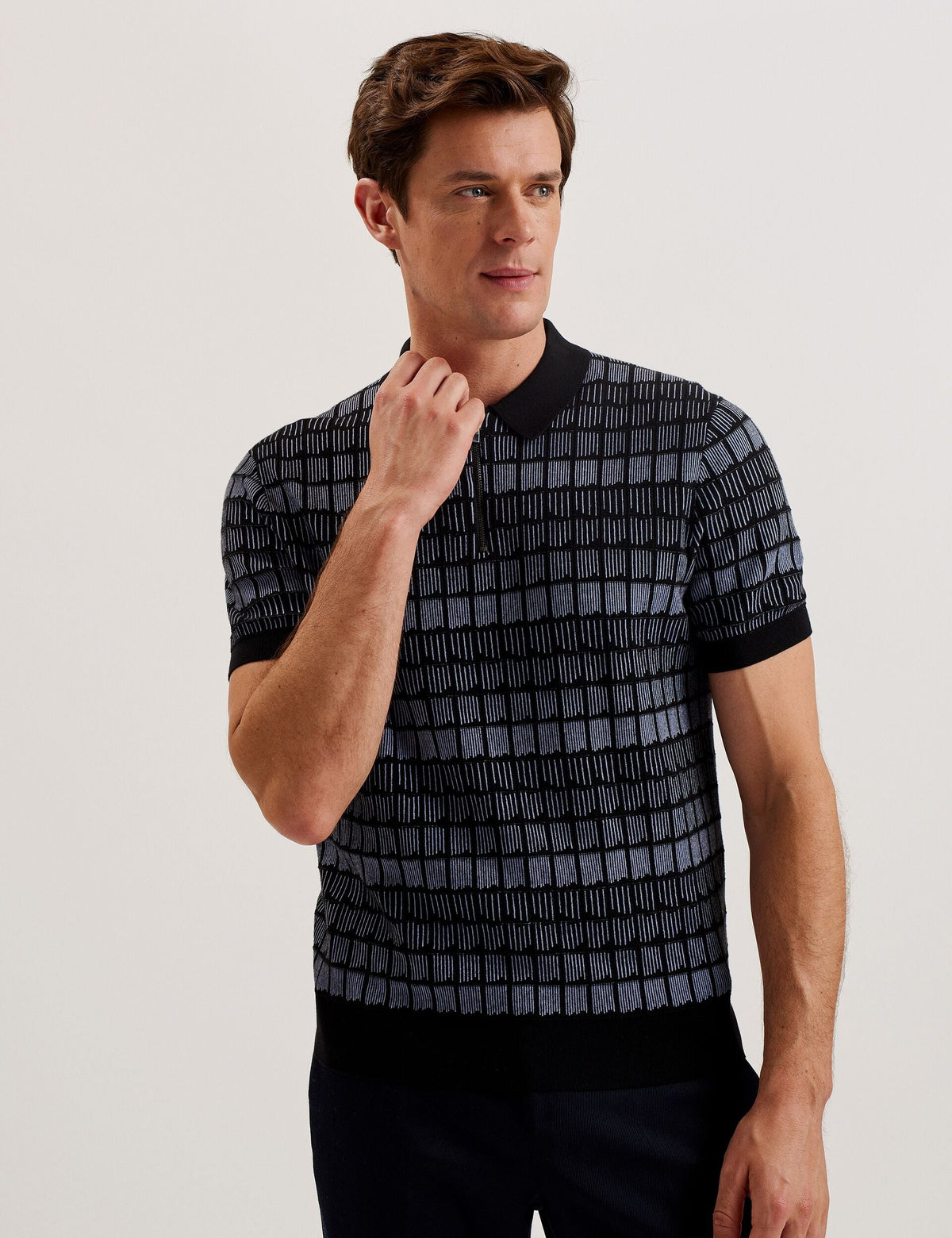 LEVERS | BLACK