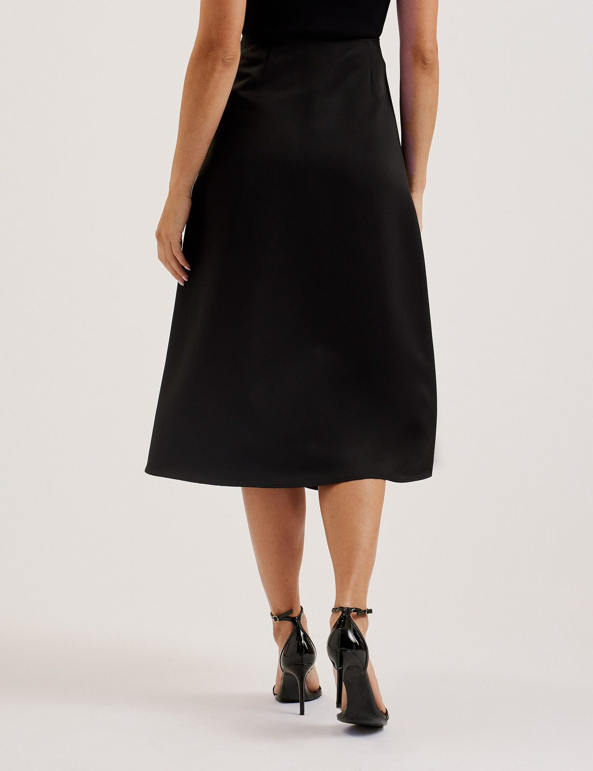 ERVA | BLACK