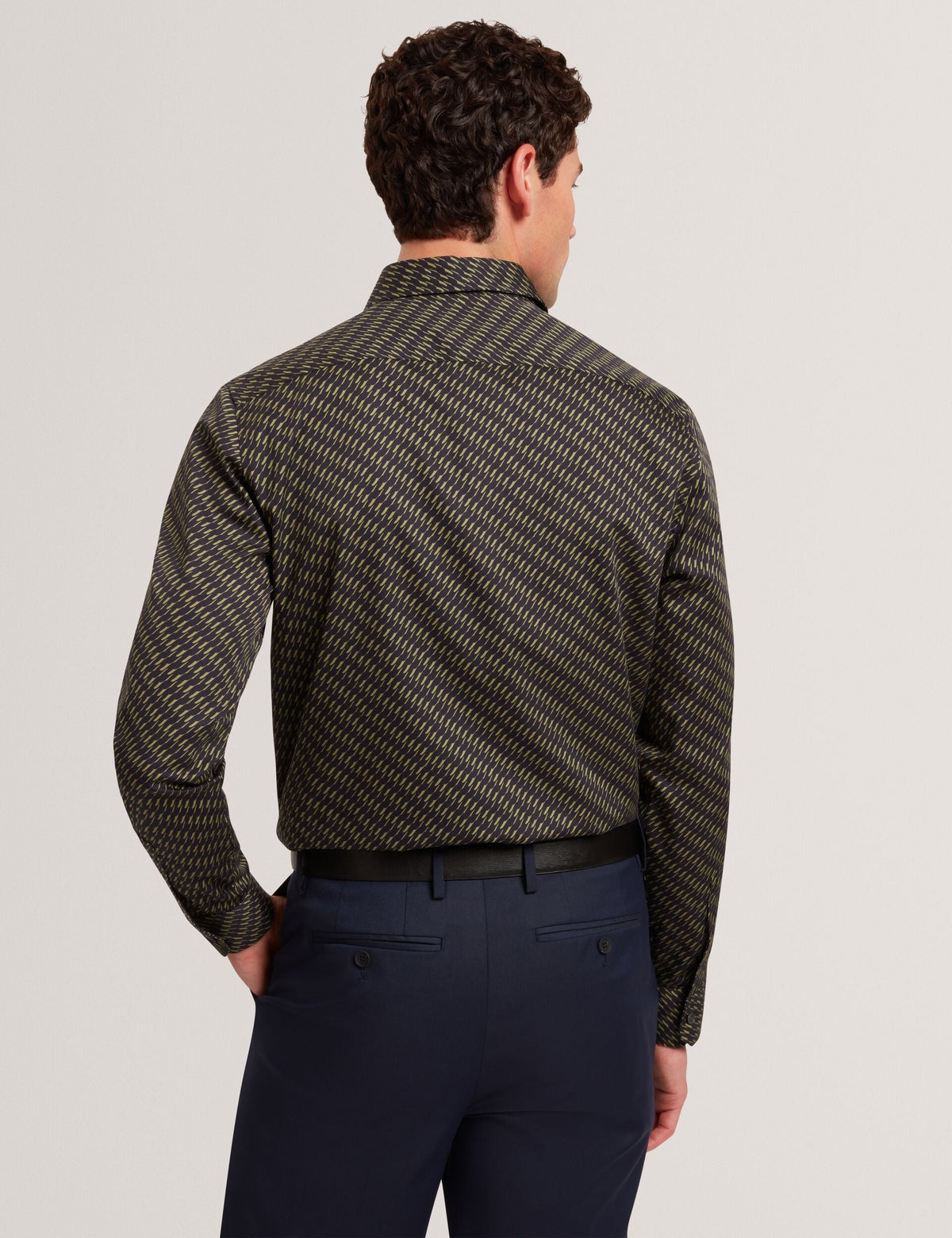 KRISTOV | KHAKI