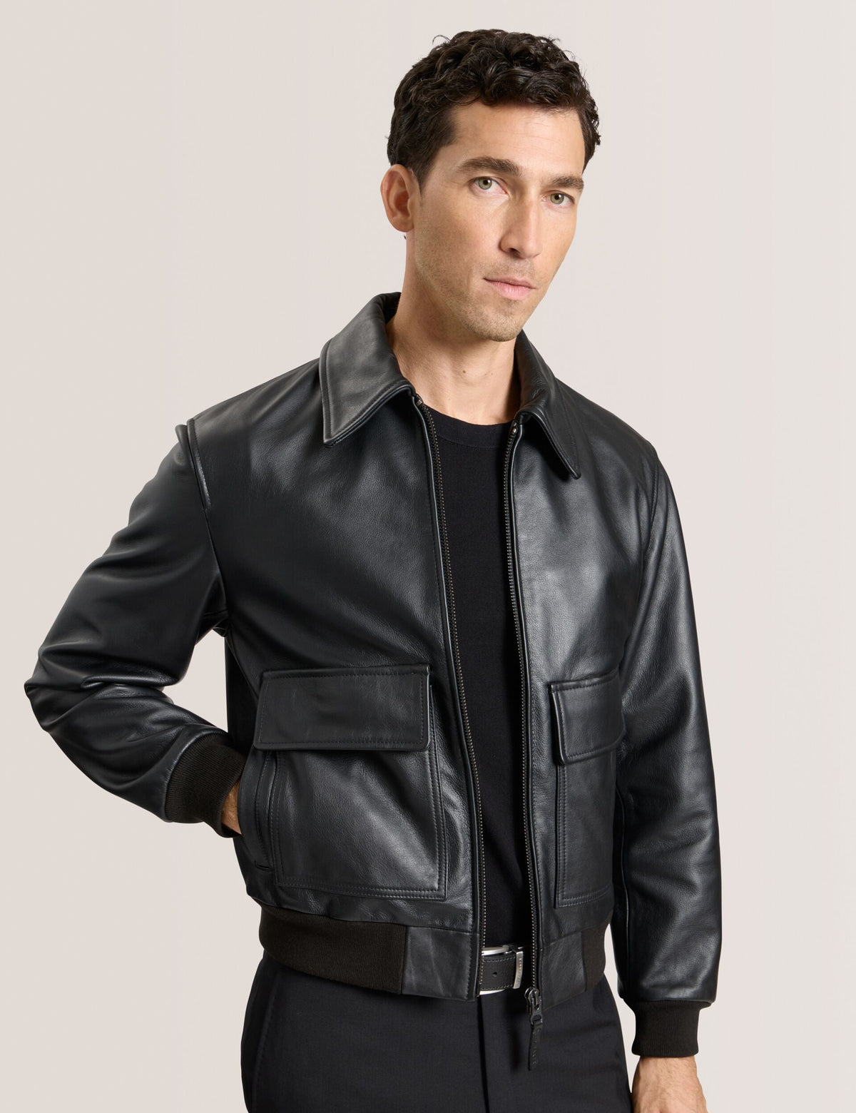 WHISTLER | BLACK