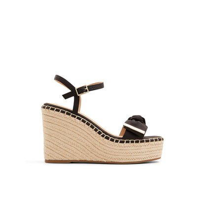 GIA | BLACK